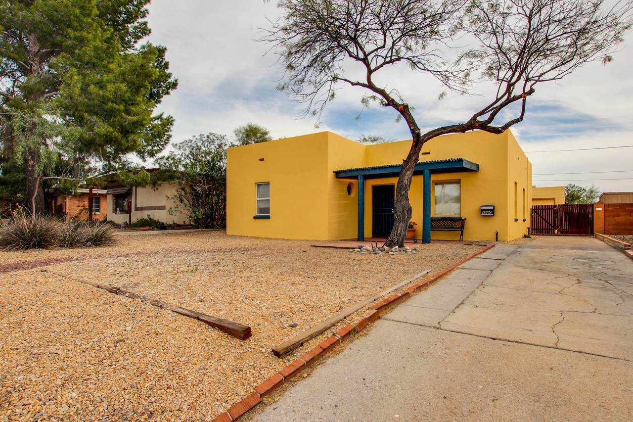 1920 10th Street - Photo 1