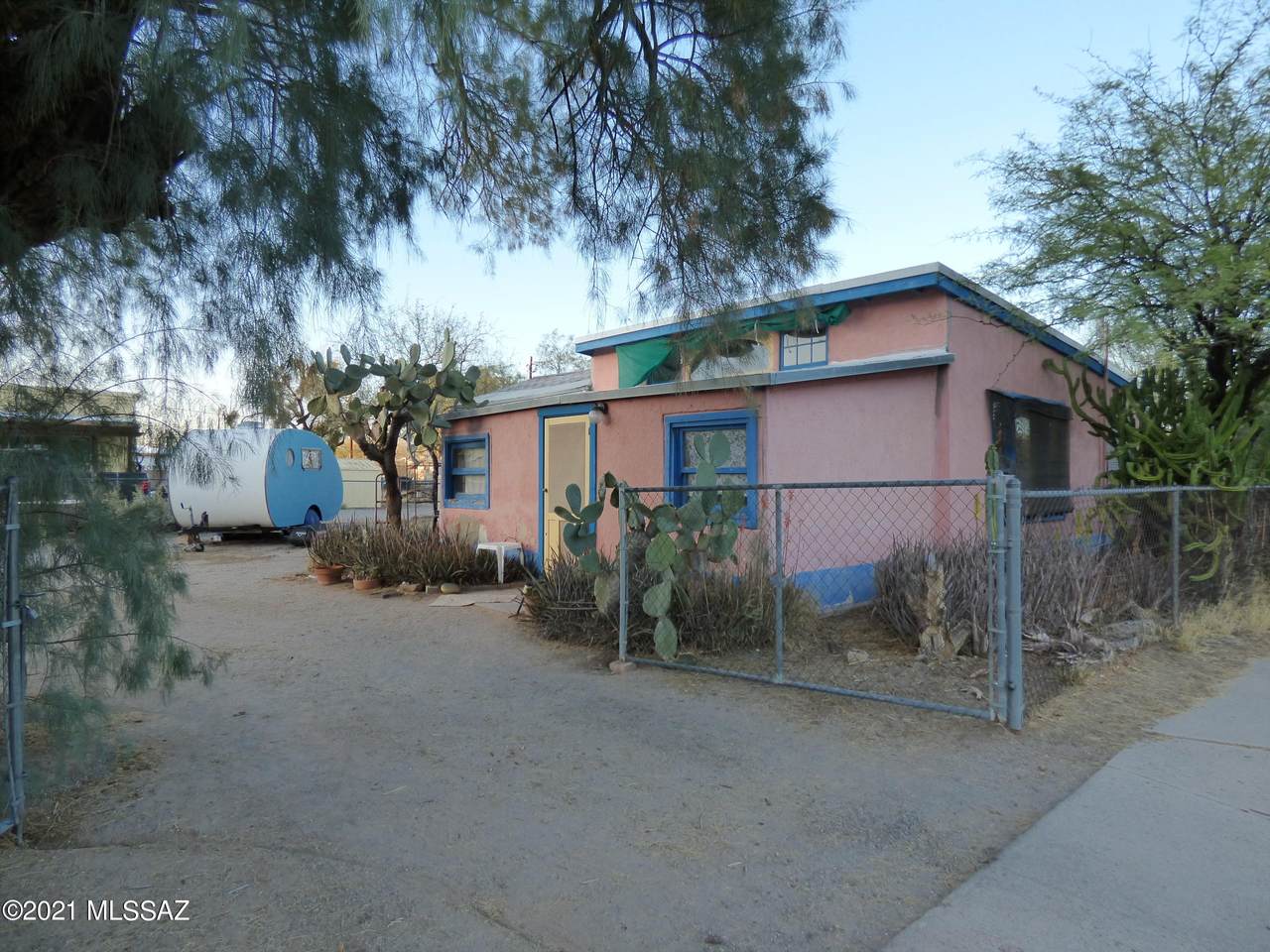 131 Melrose Avenue - Photo 1