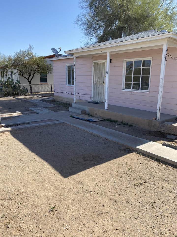 311 Estrella Avenue - Photo 1