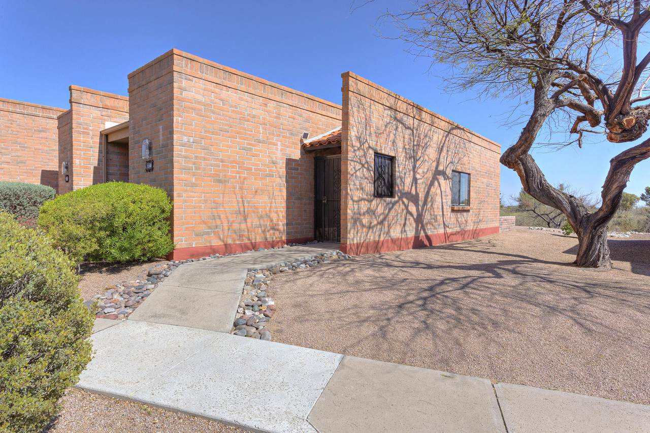 1360 Desert Hills Drive - Photo 1