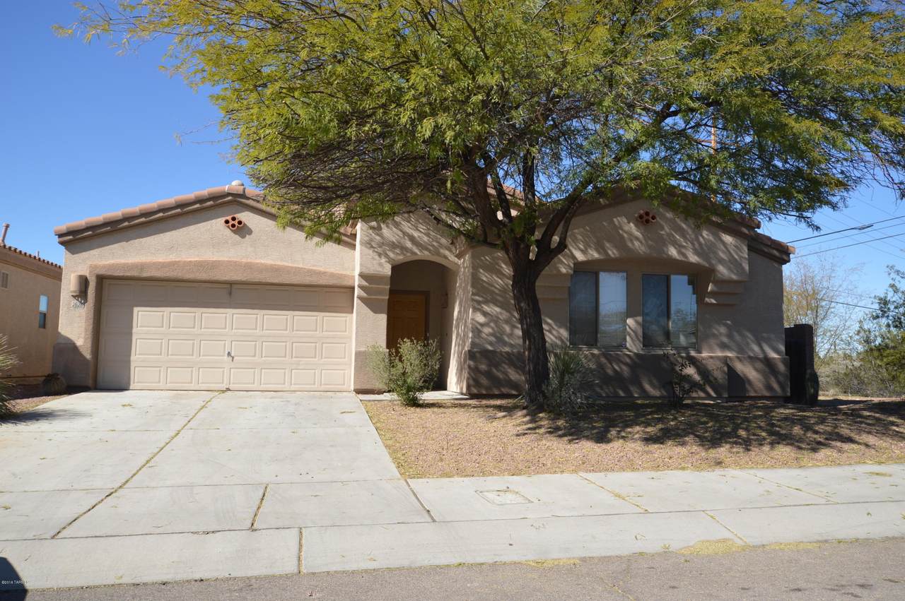 2628 Desert Cavern Place - Photo 1