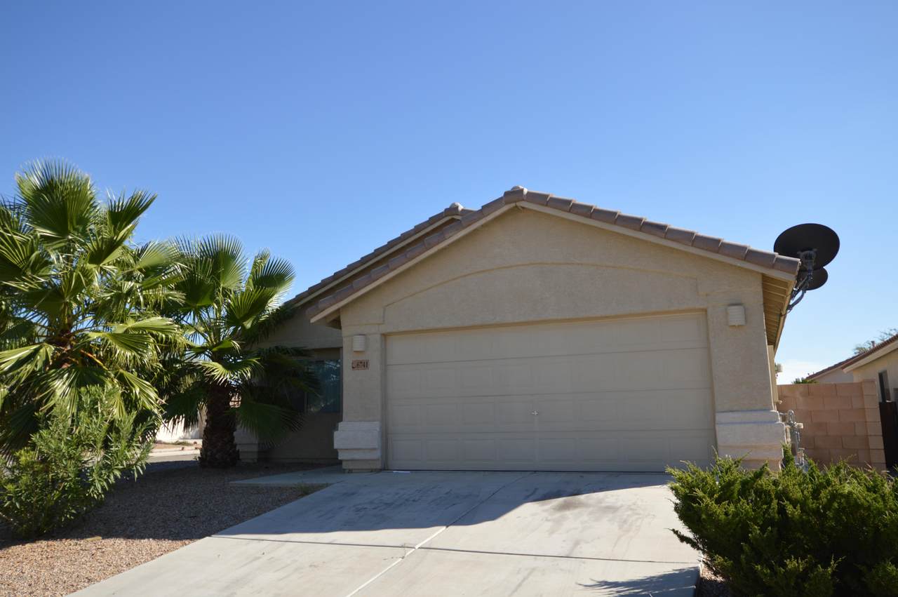 6741 Pebble Shore Court - Photo 1