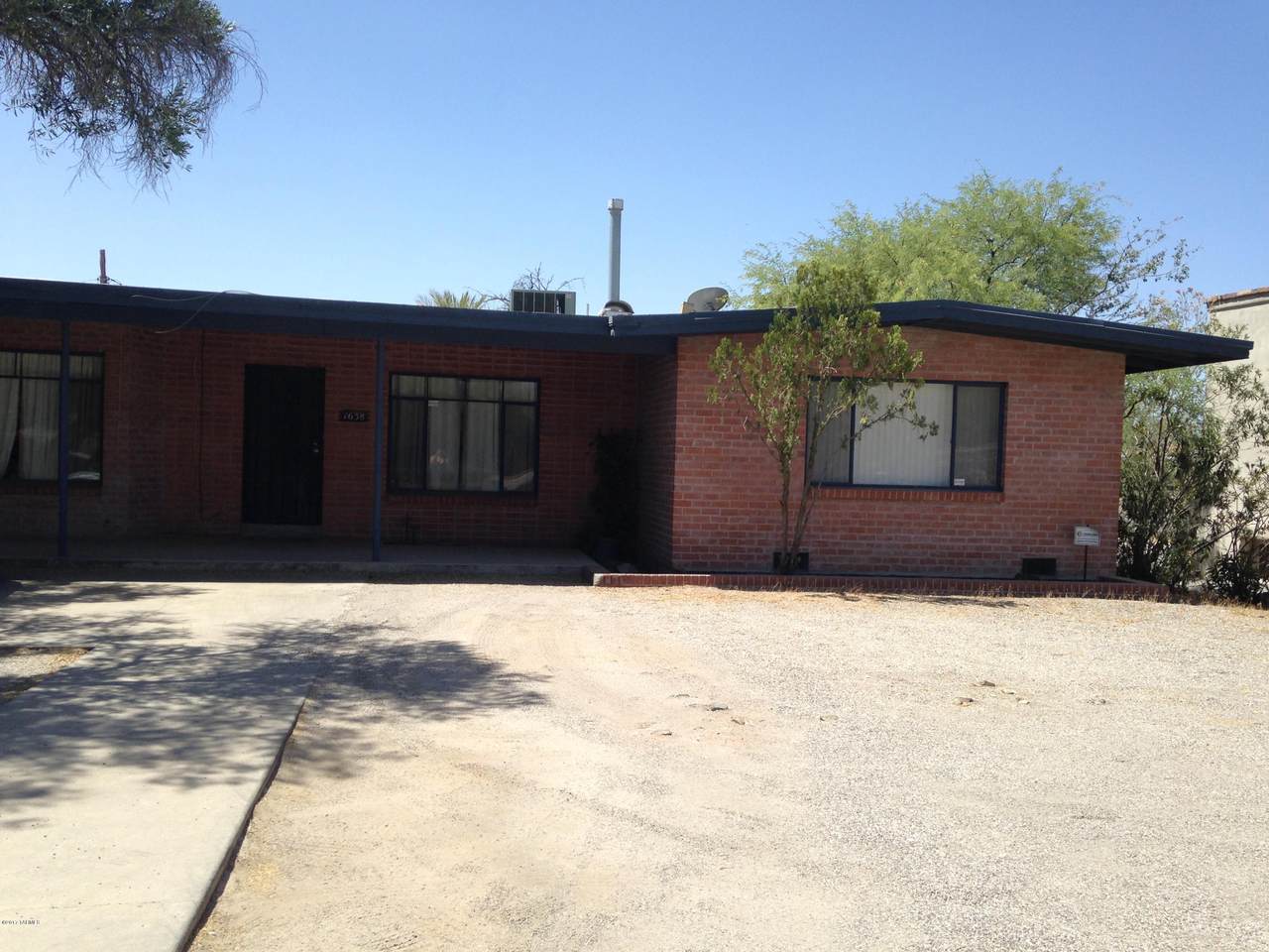 1638 7th Street - Photo 1