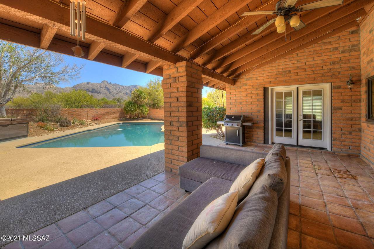 1601 Paseo Pavon - Photo 1