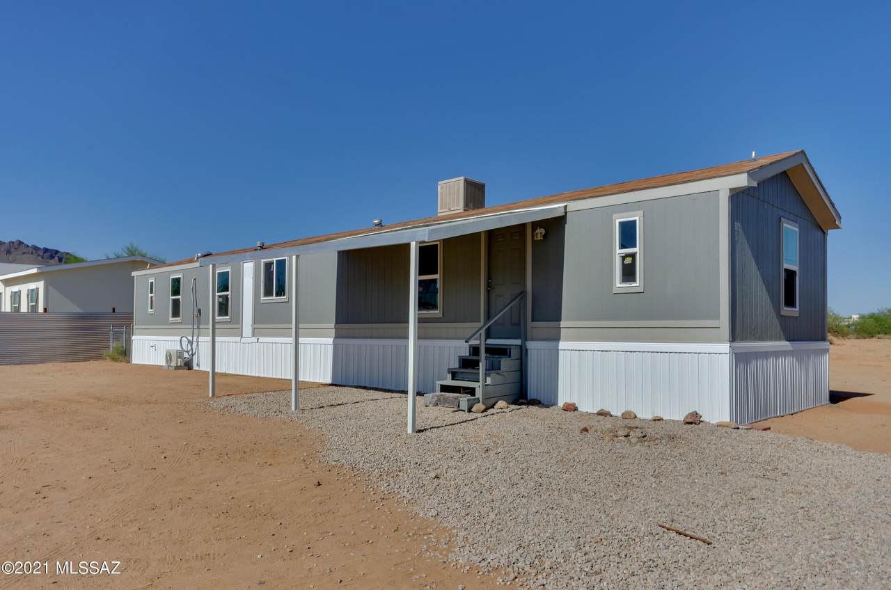 4275 Palant Drive - Photo 1