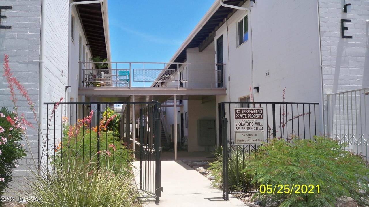 1705 Jones Boulevard - Photo 1