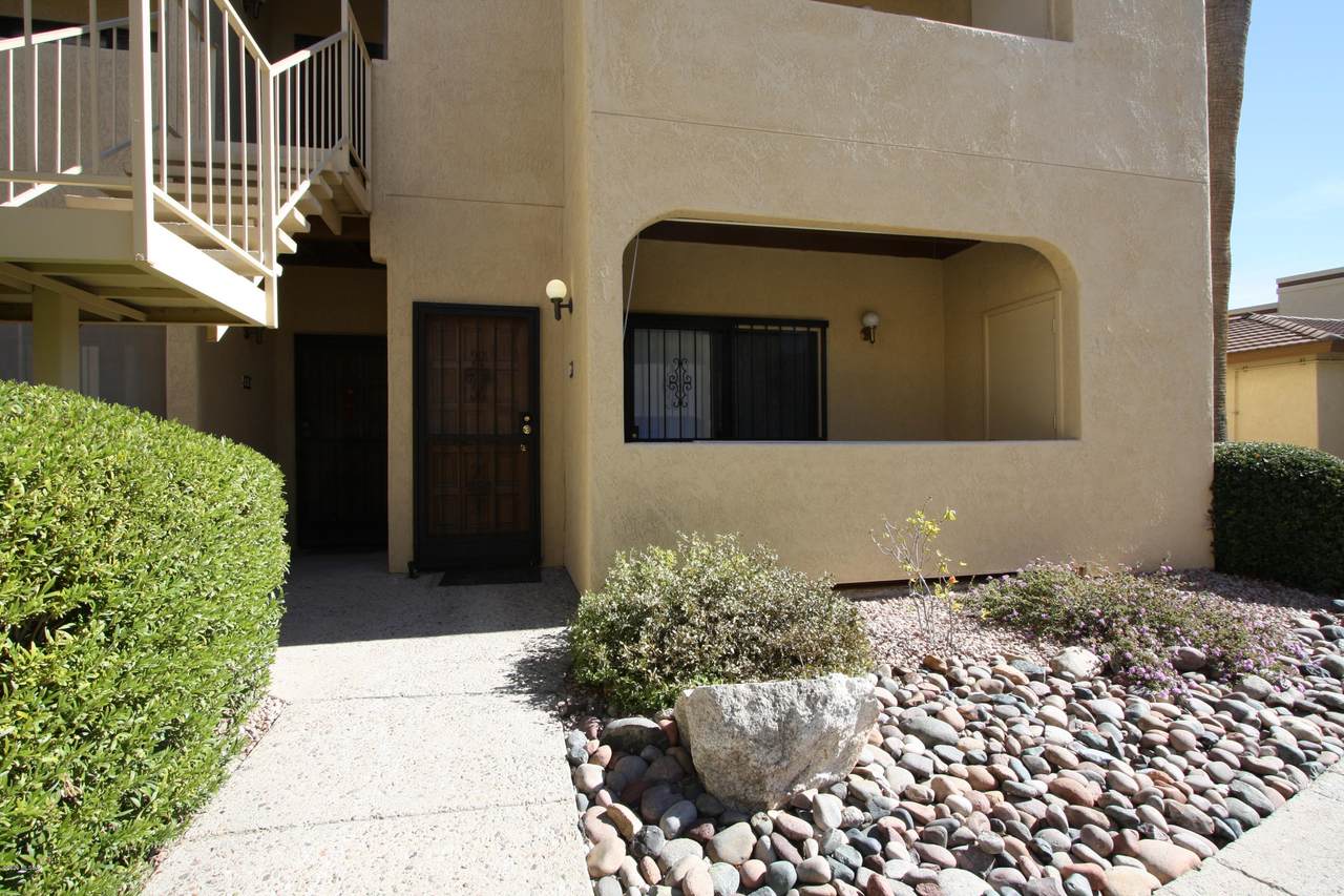 5500 Valley View Road - Photo 1