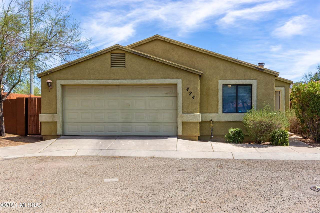424 Geronimo Bluff Loop - Photo 1