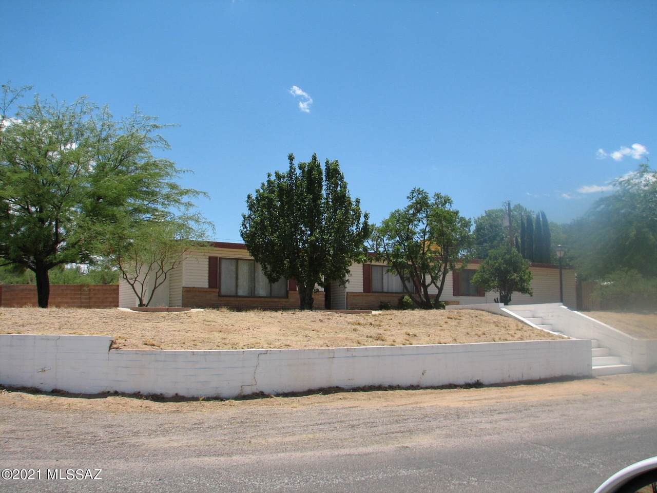 230 Silverwood Lane - Photo 1