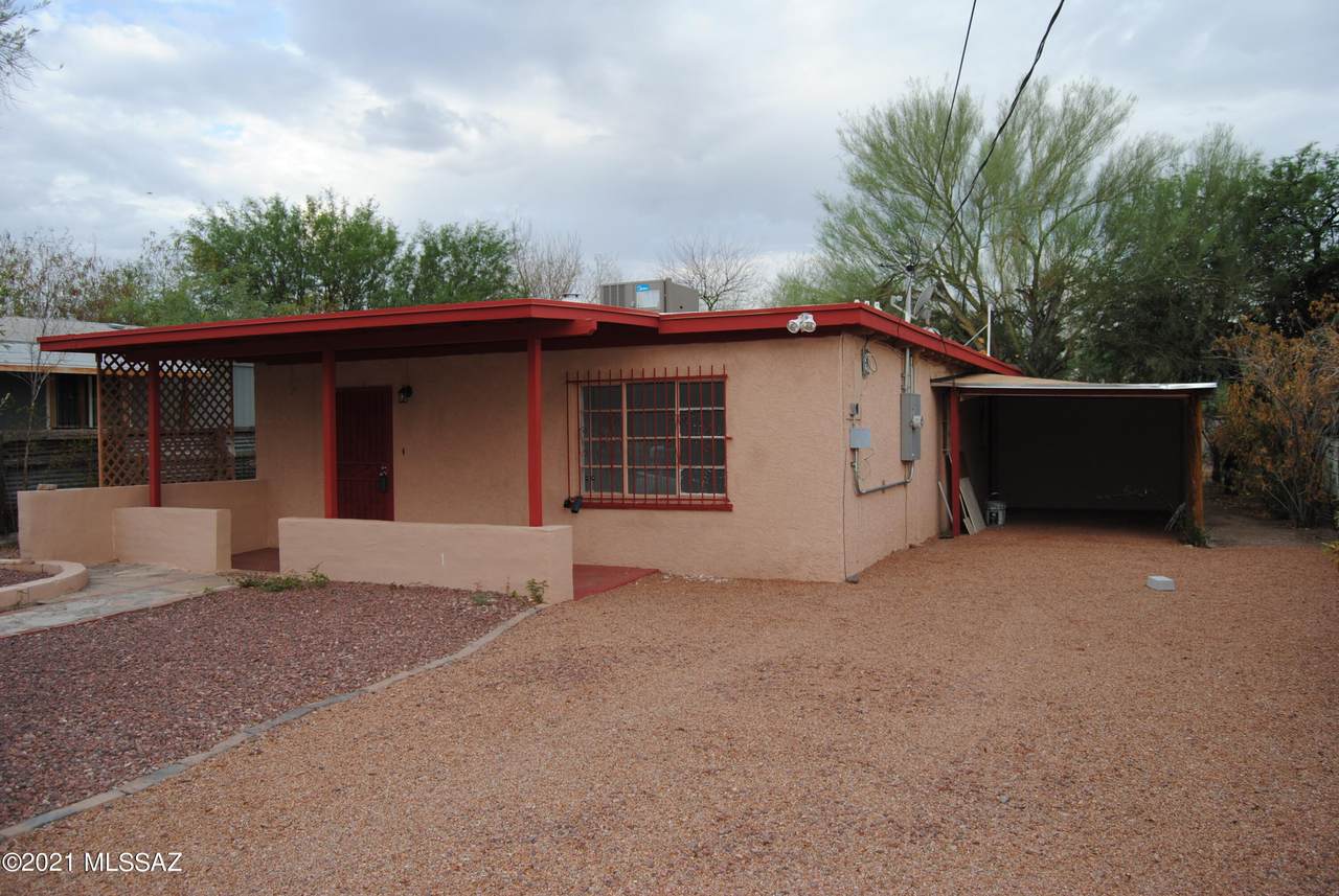 1137 Yucca Street - Photo 1
