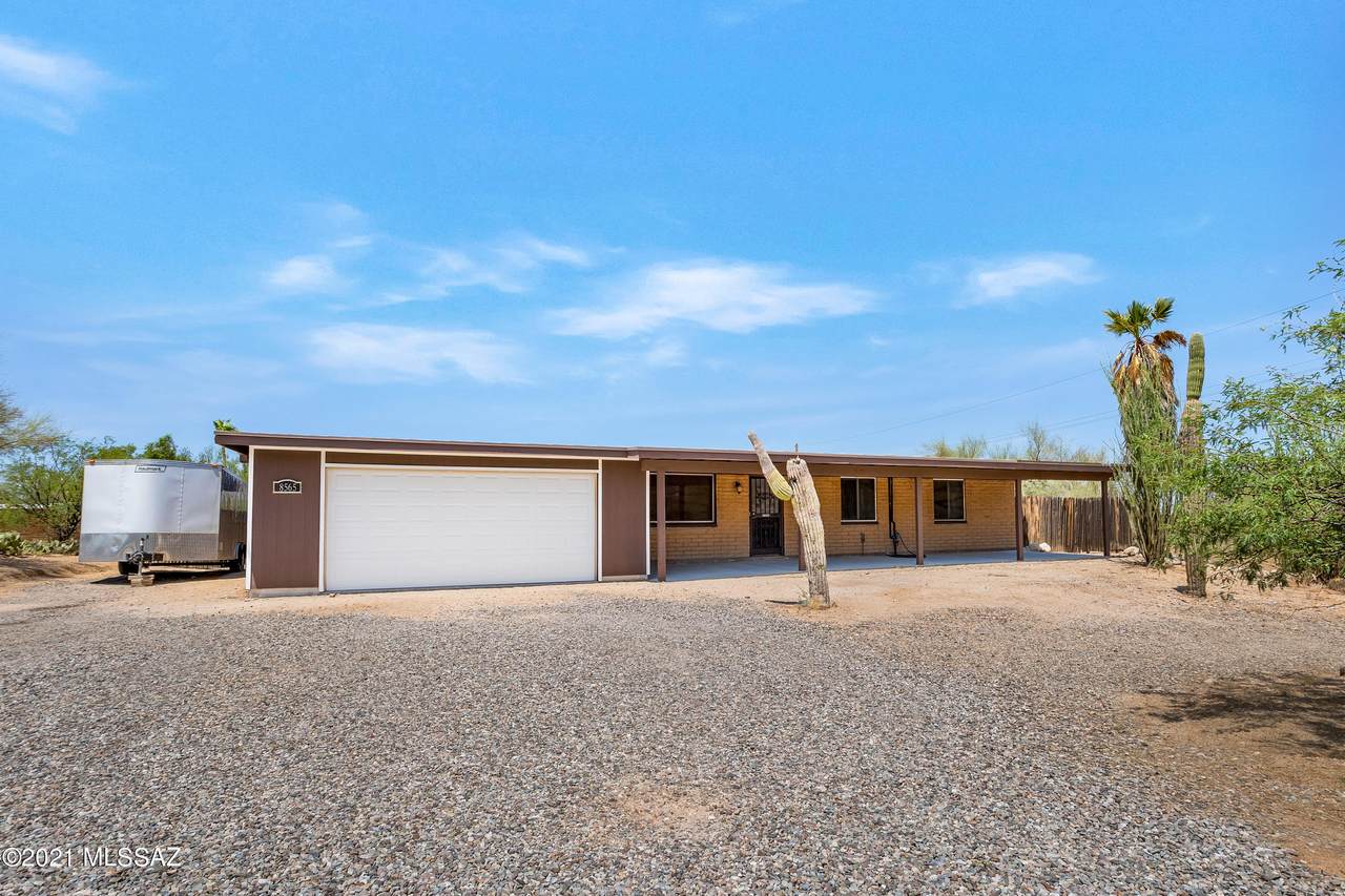 8565 Sunnyslope Drive - Photo 1