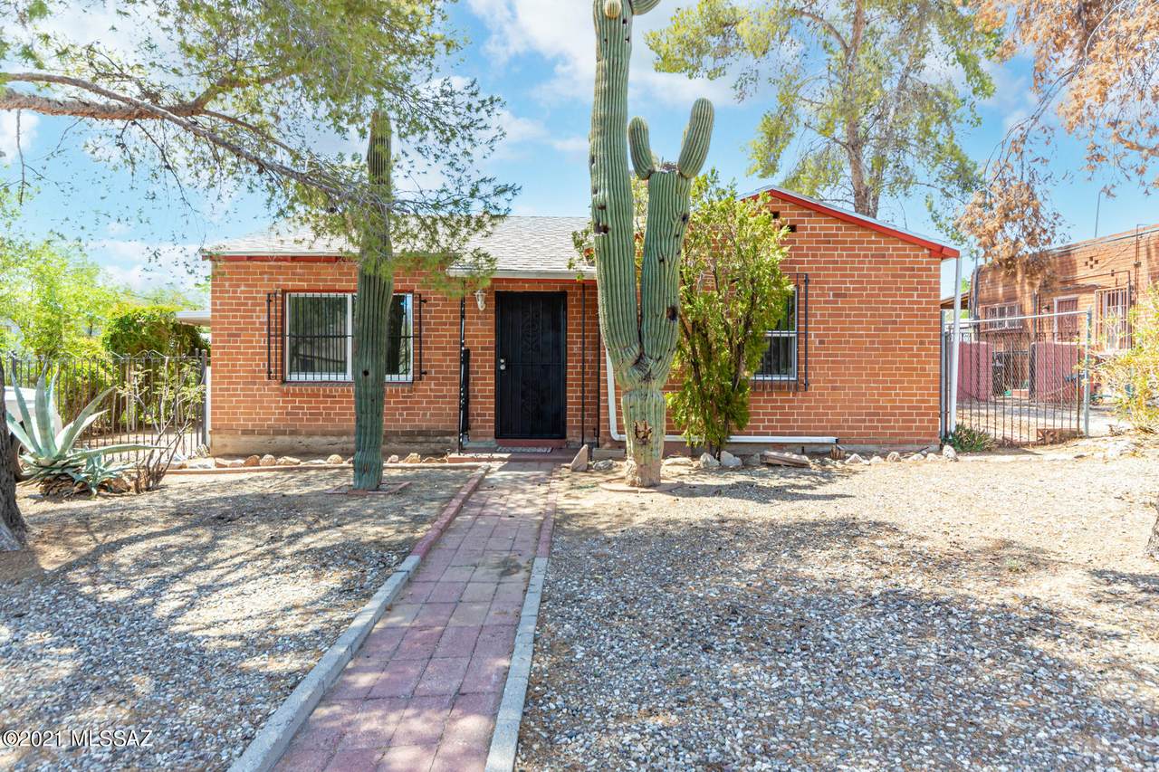 1114 Glenn Street - Photo 1