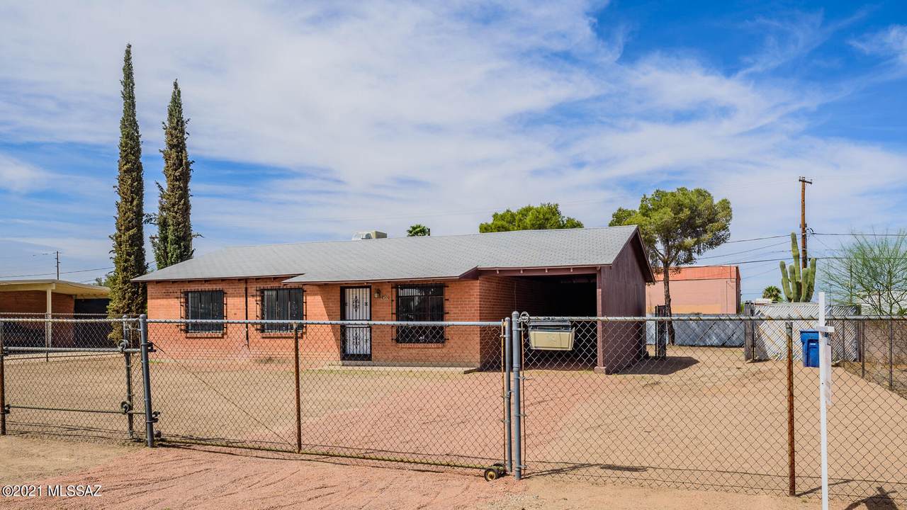 2402 Jefferson Avenue - Photo 1