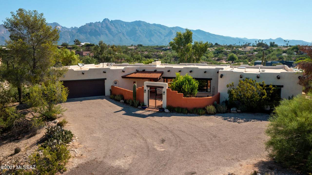 330 Hillcrest Place - Photo 1