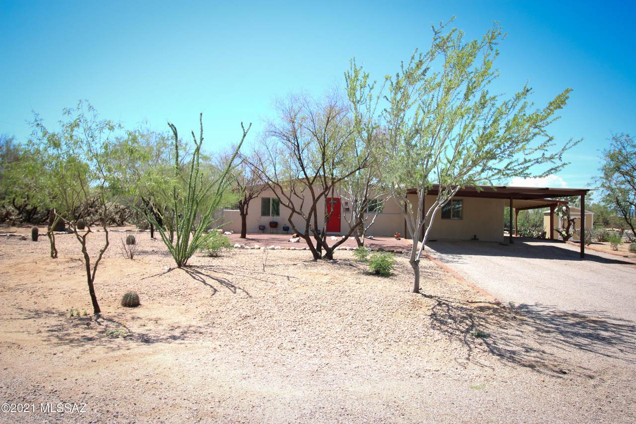 225 Spring Valley Drive - Photo 1