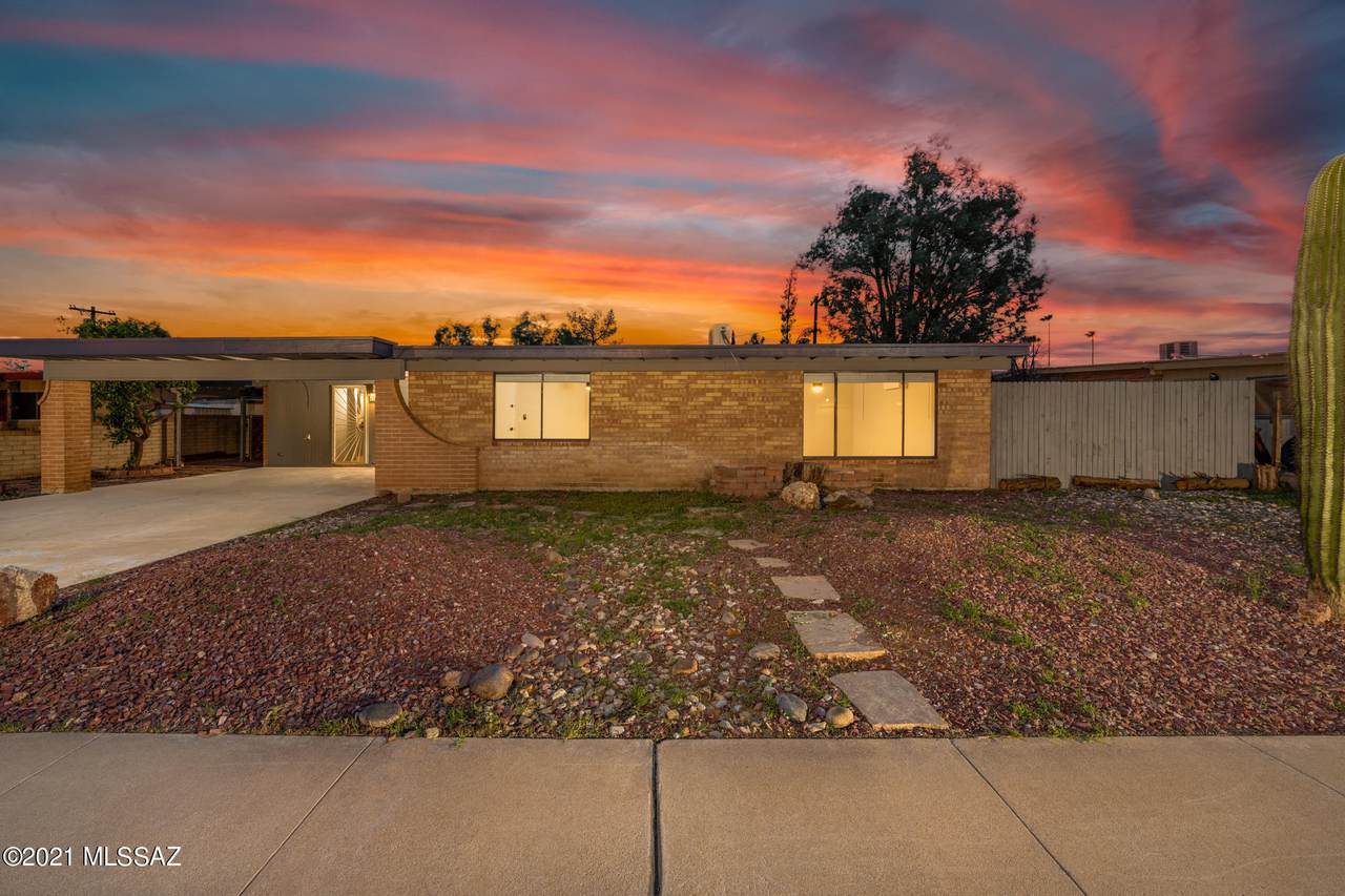 7333 34th Street - Photo 1