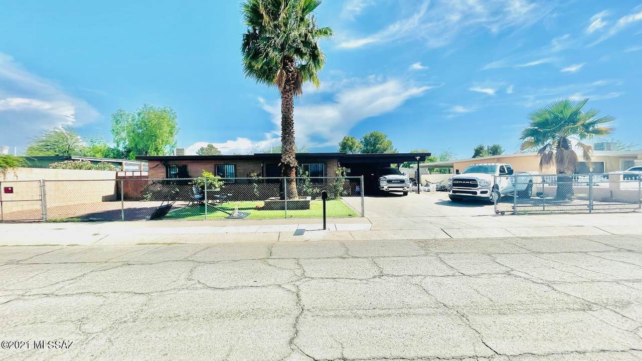 2206 Iowa Street - Photo 1