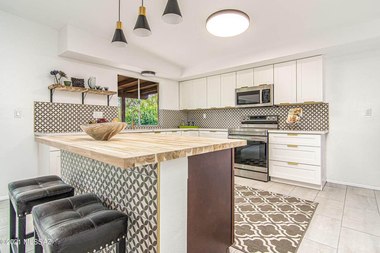 465 Eton Drive - Photo 1