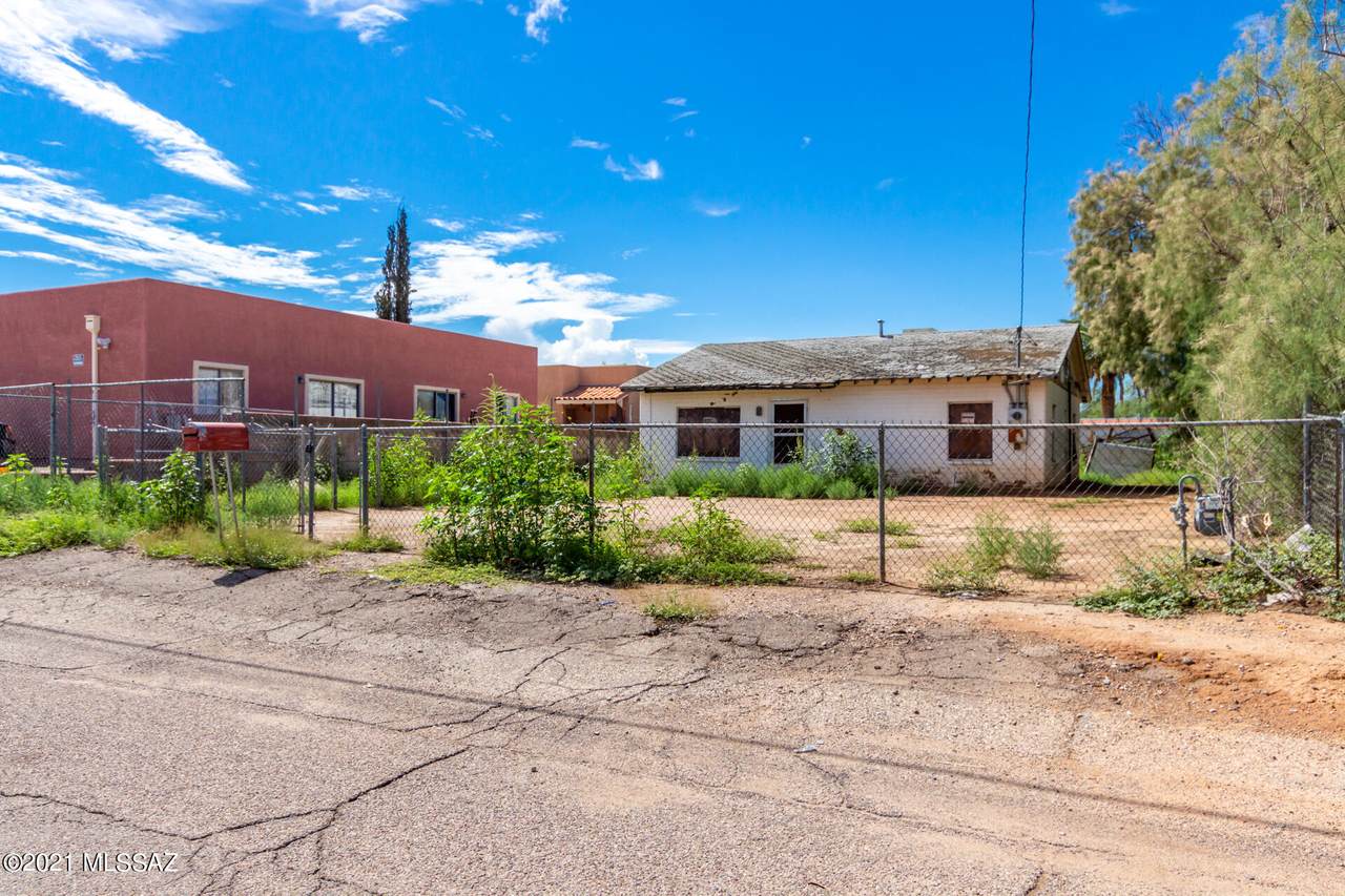 338 Navajo Road - Photo 1