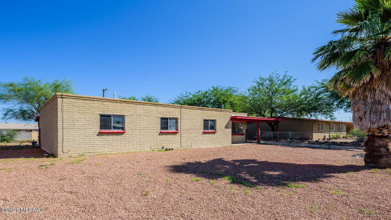 1838 Riverview Street - Photo 1