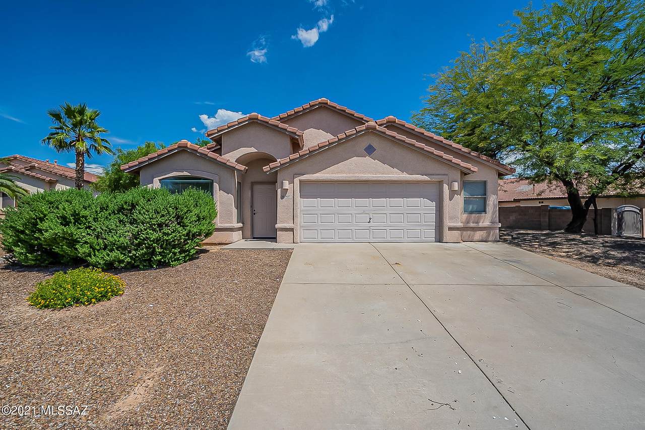 7457 Lasso Lane - Photo 1