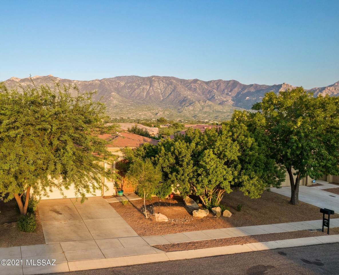 15032 Twin Lakes Drive - Photo 1