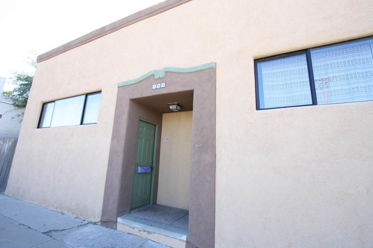 702 9Th Street - Photo 1
