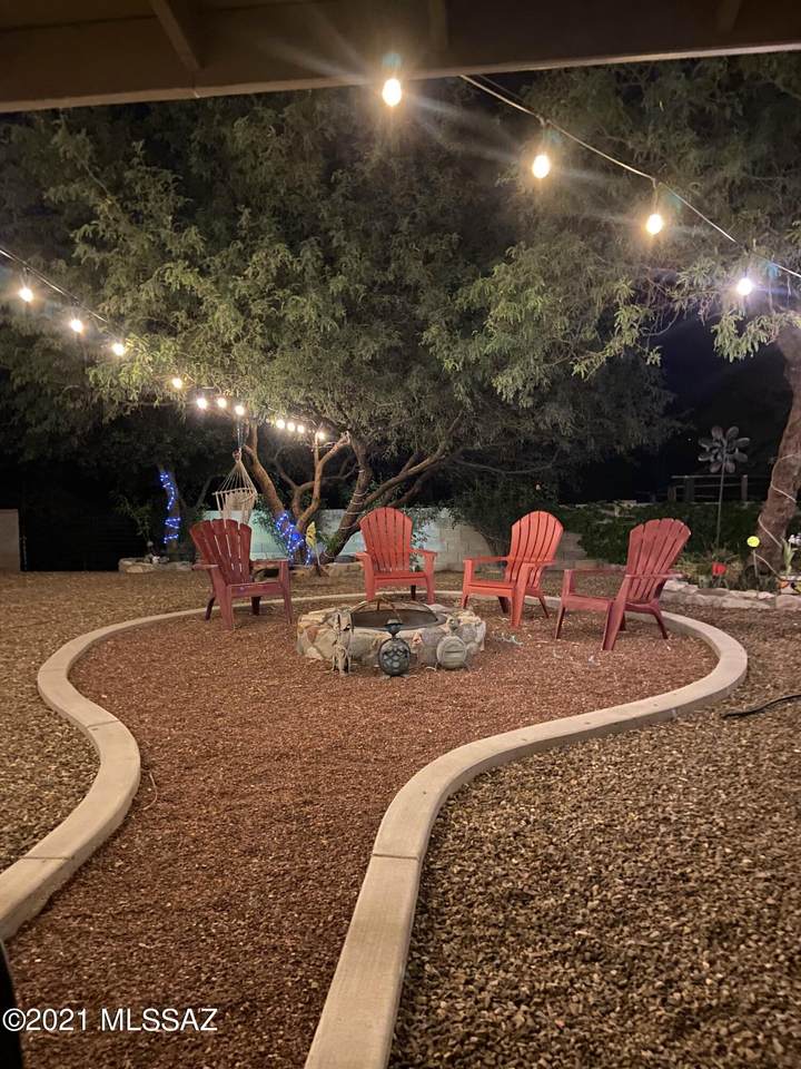690 American Avenue - Photo 1