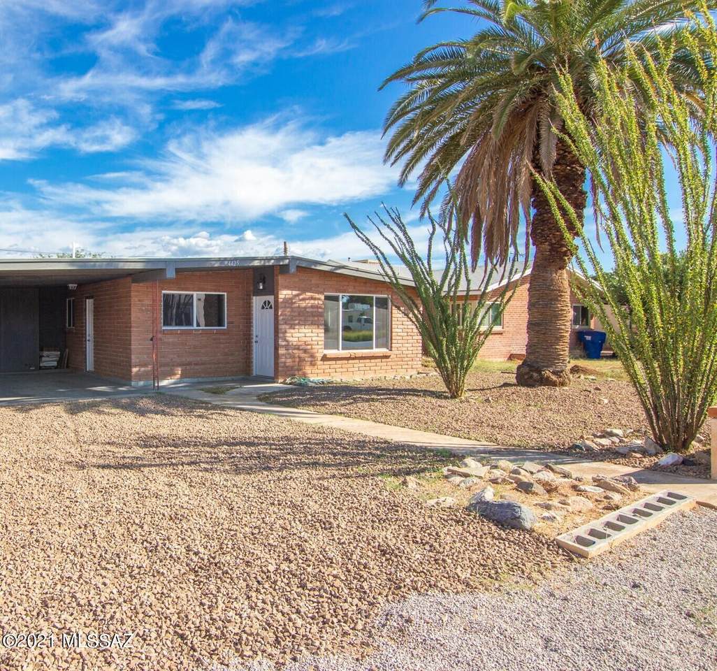 4425 Lester Street - Photo 1
