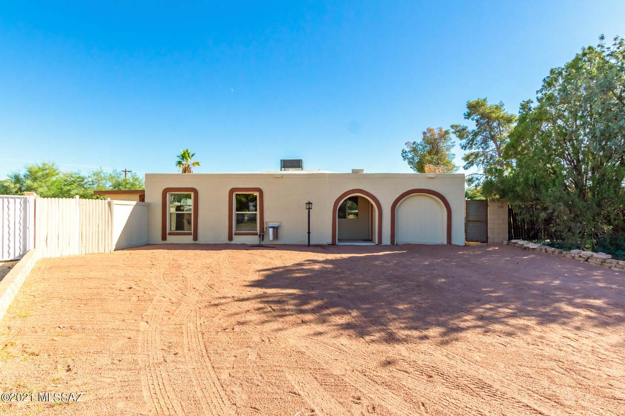 6944 42nd Street - Photo 1