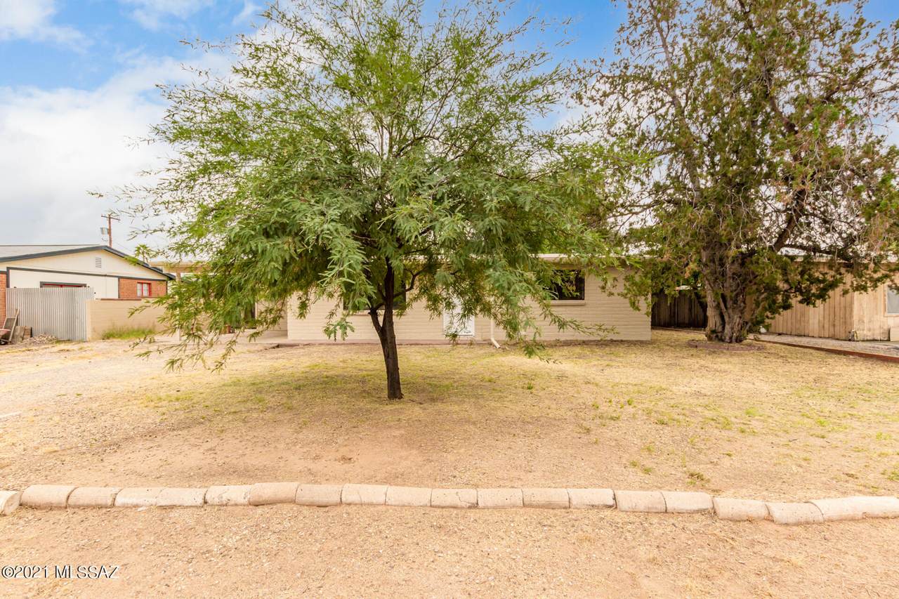 5722 Helen Street - Photo 1