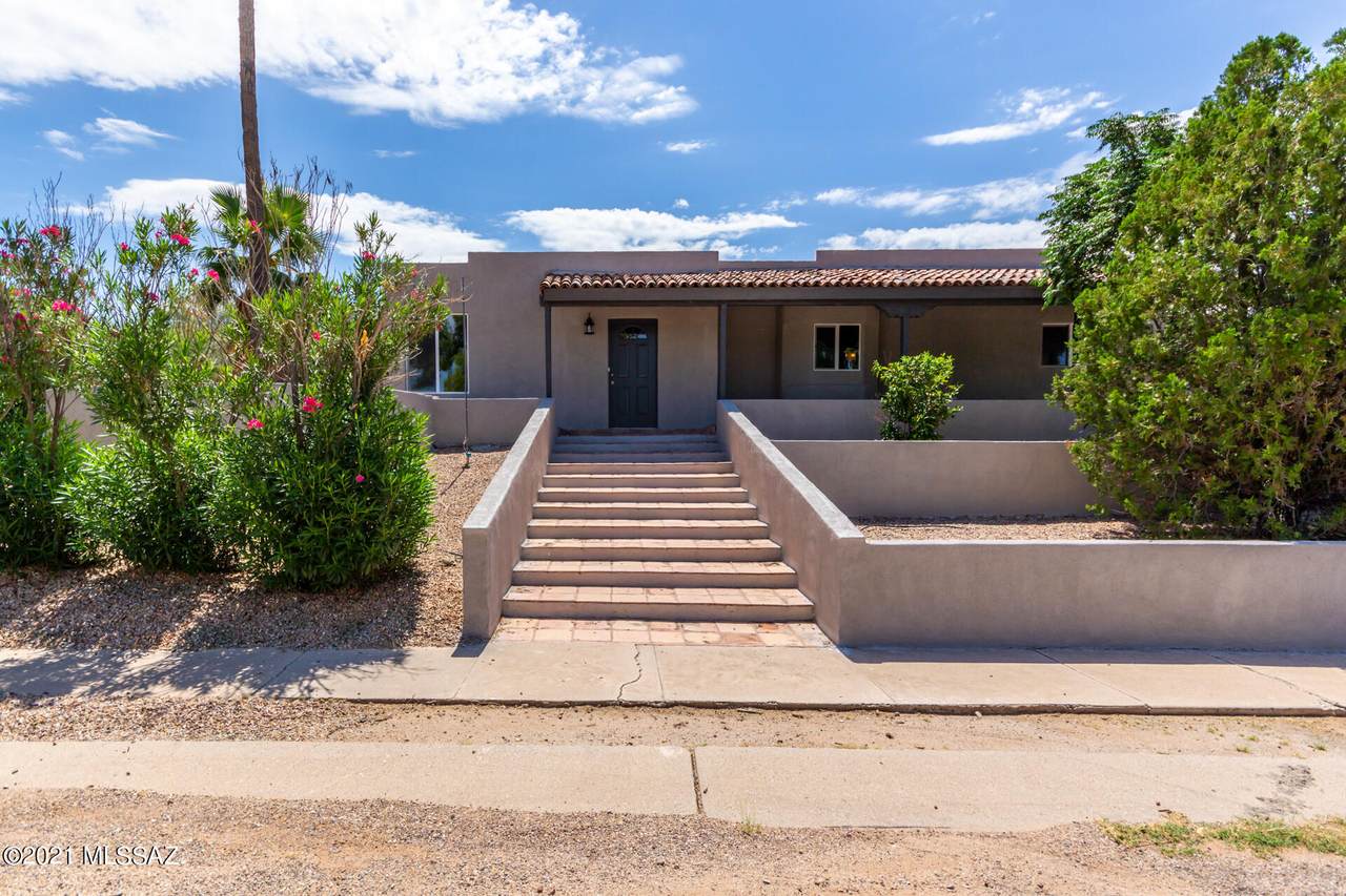8102 Julia Street - Photo 1