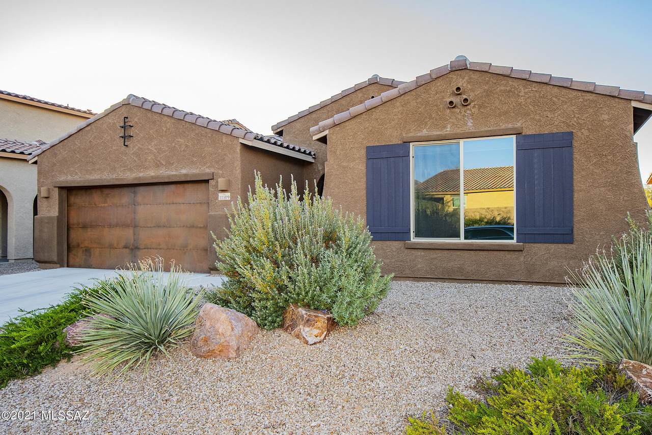 11109 Hydrus Avenue - Photo 1
