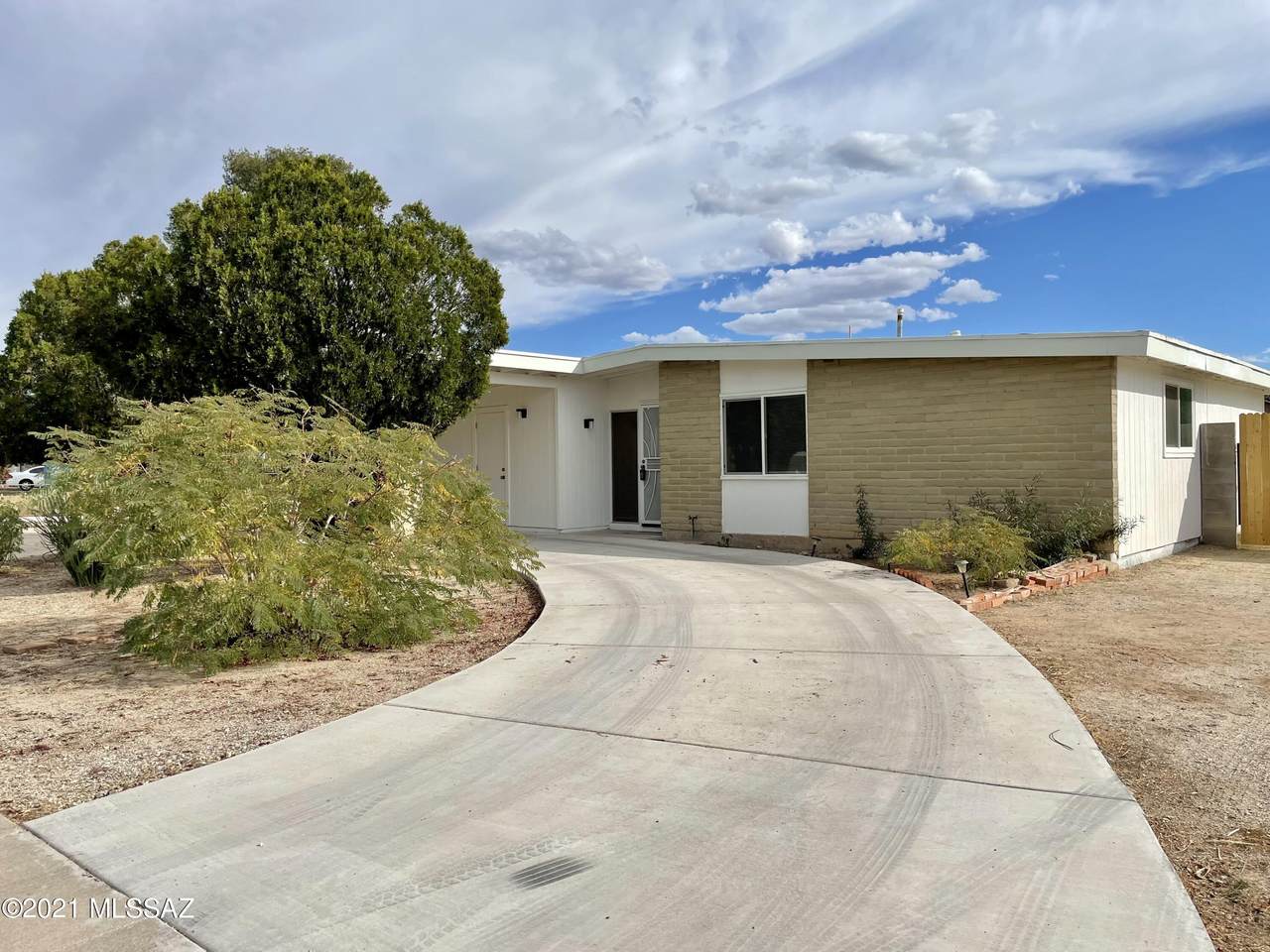 9580 33Rd Street - Photo 1
