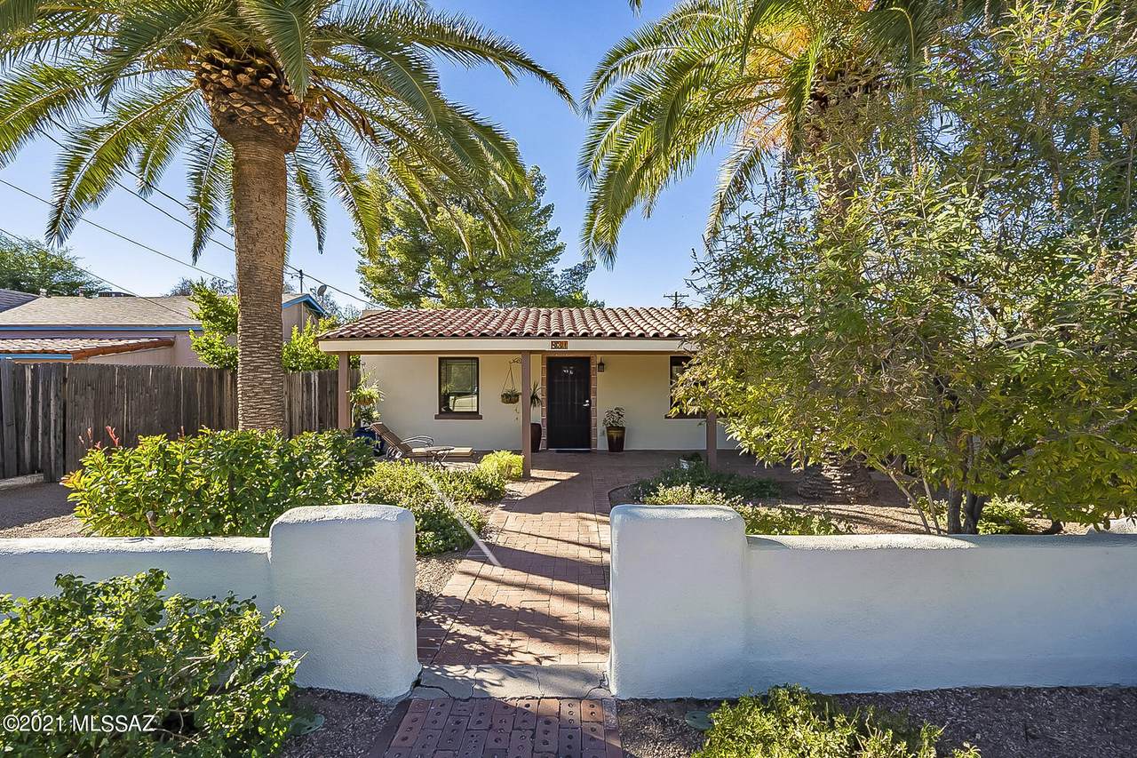 831 Venice Avenue - Photo 1