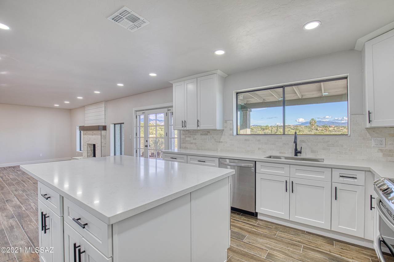 4520 Heatherwood Place - Photo 1