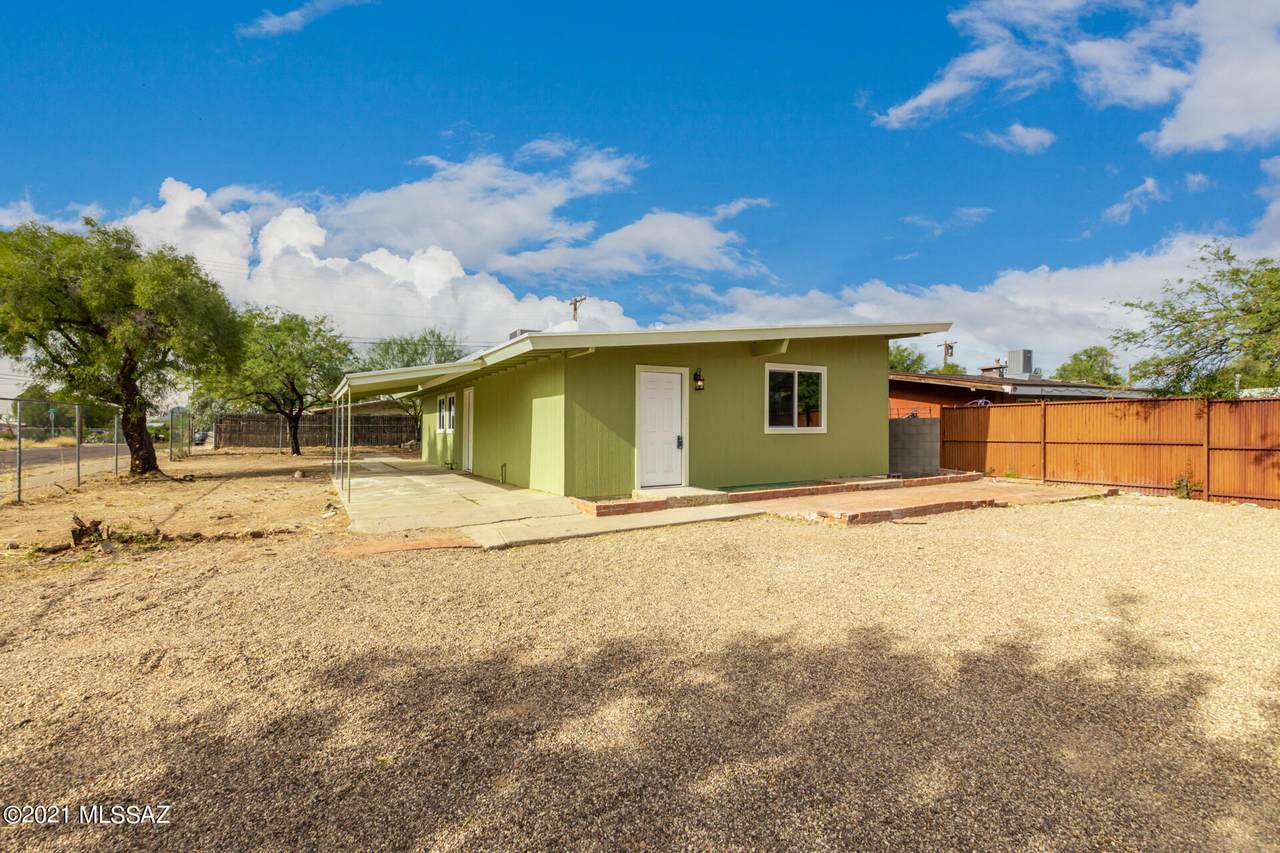 1856 Olsen Avenue - Photo 1