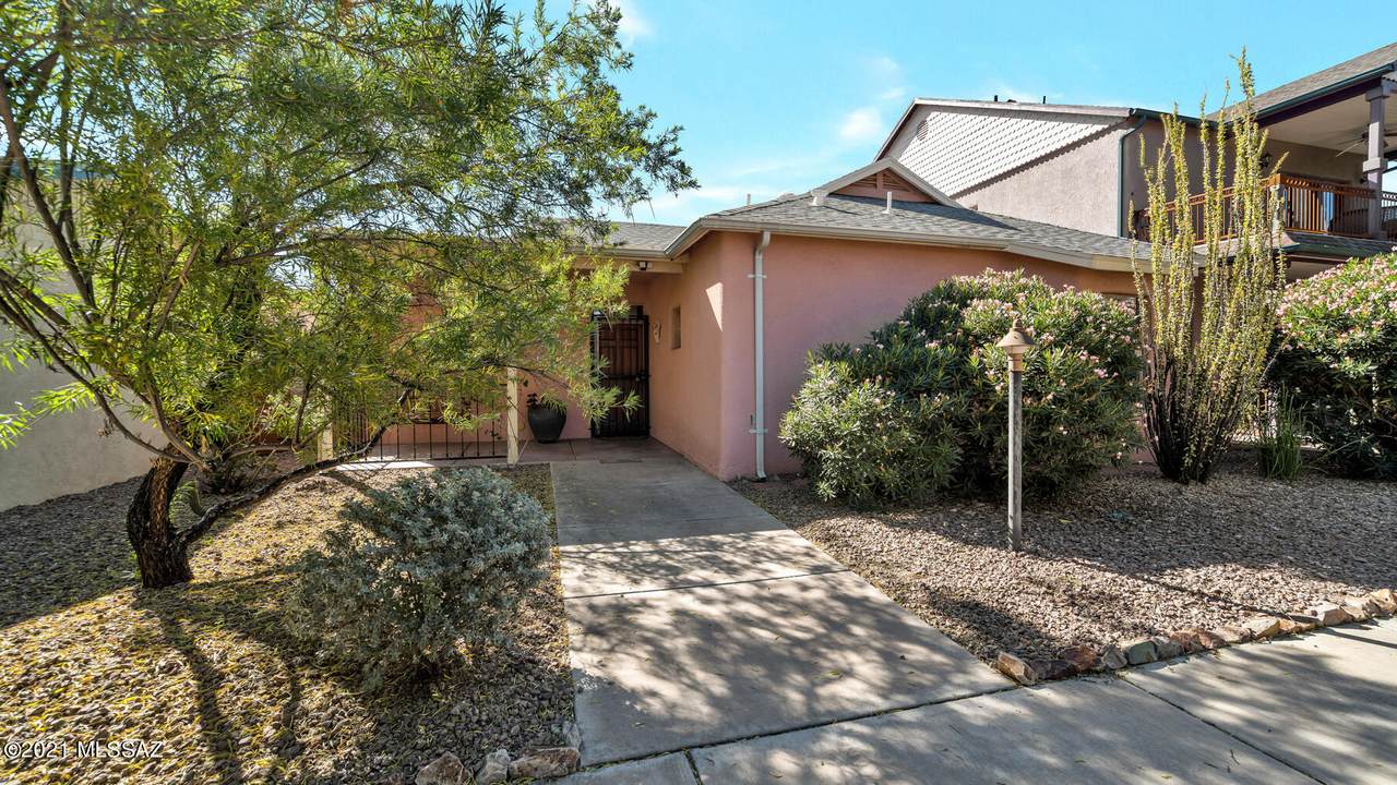 499 Anatole Street - Photo 1