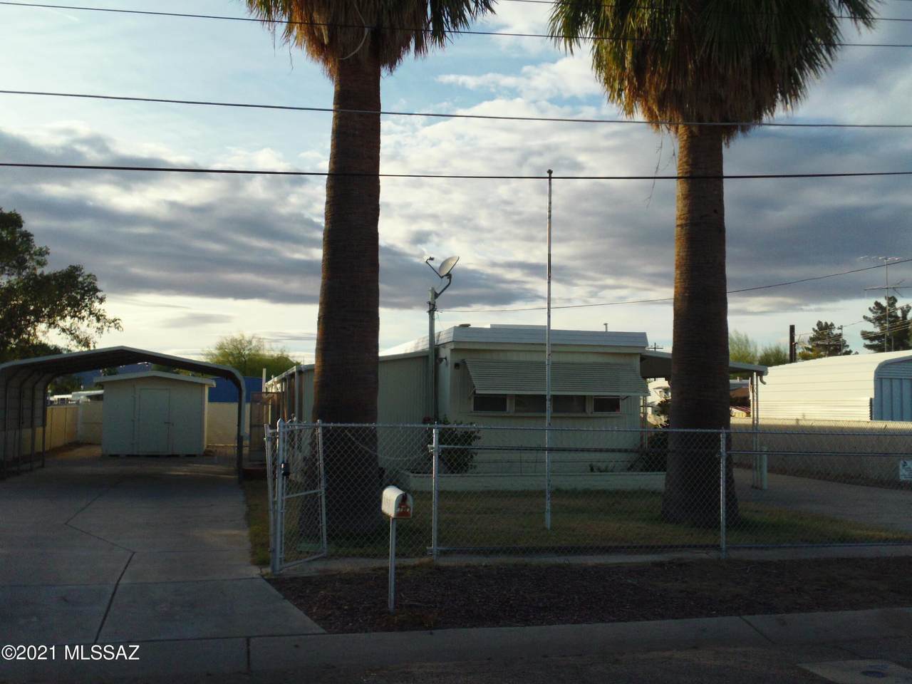 3157 Iroquois Avenue - Photo 1