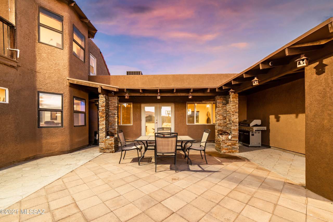 1061 Roller Coaster Road - Photo 1