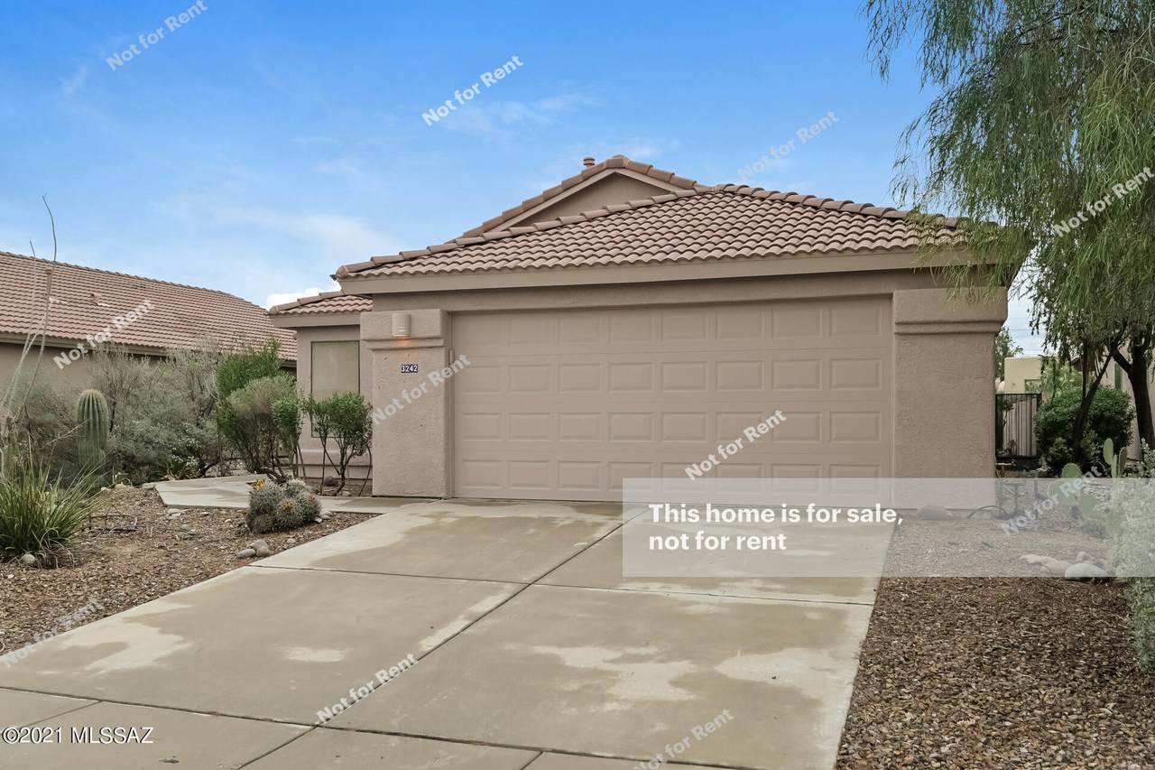 3242 Donovan Drive - Photo 1