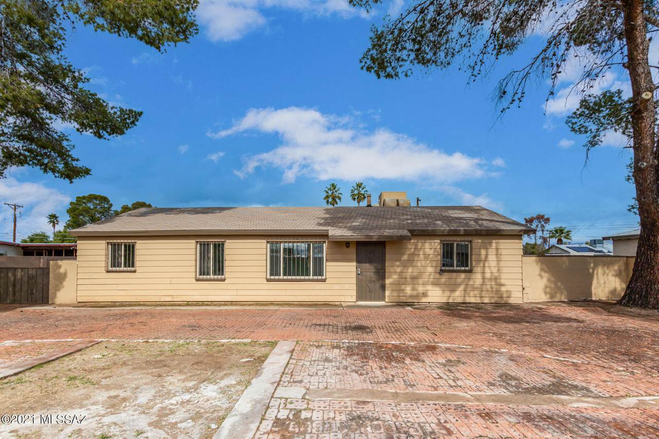 6261 28Th Street - Photo 1