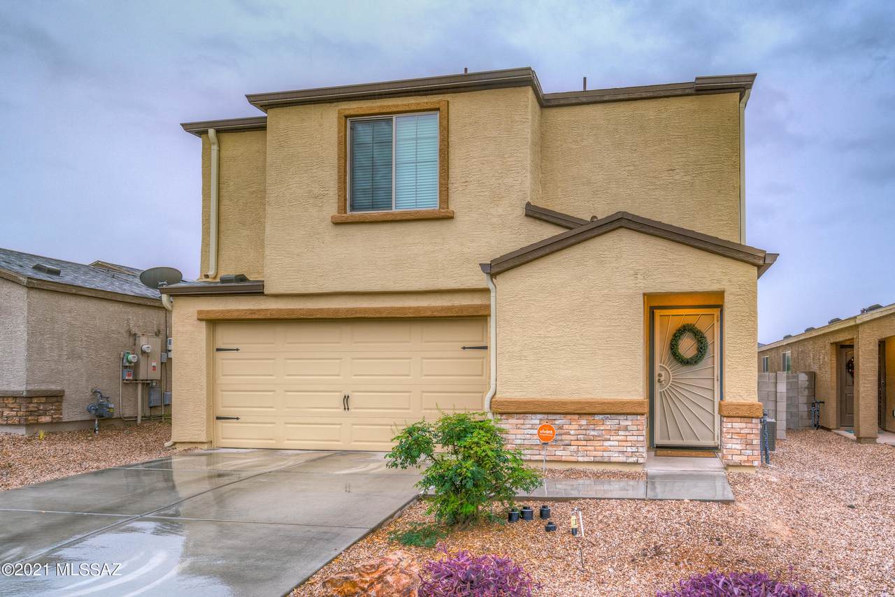 6012 Antrim Loop - Photo 1