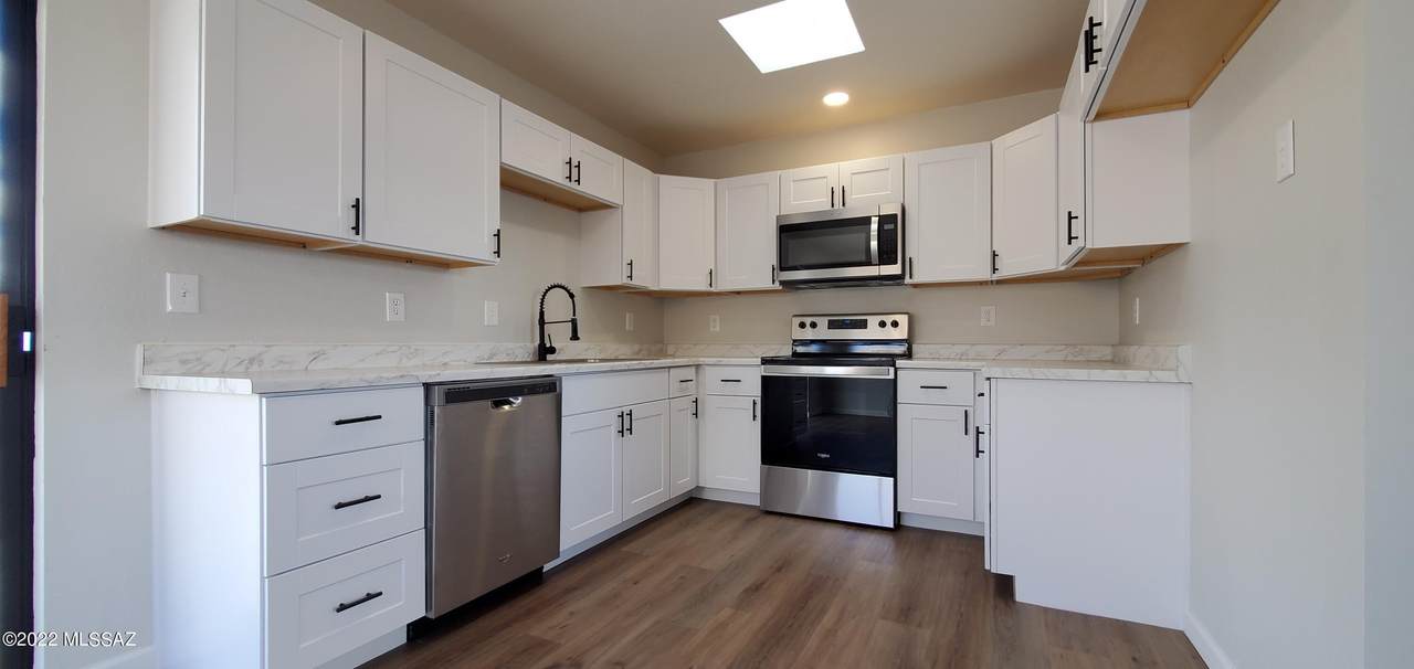 2640 Fairview Avenue - Photo 1