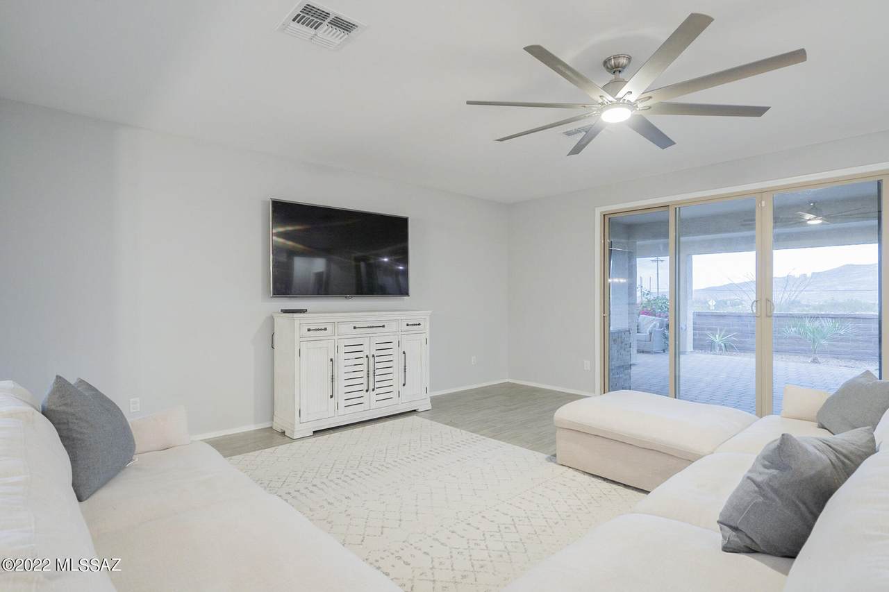 14367 Royal Falcon Peak Place - Photo 1