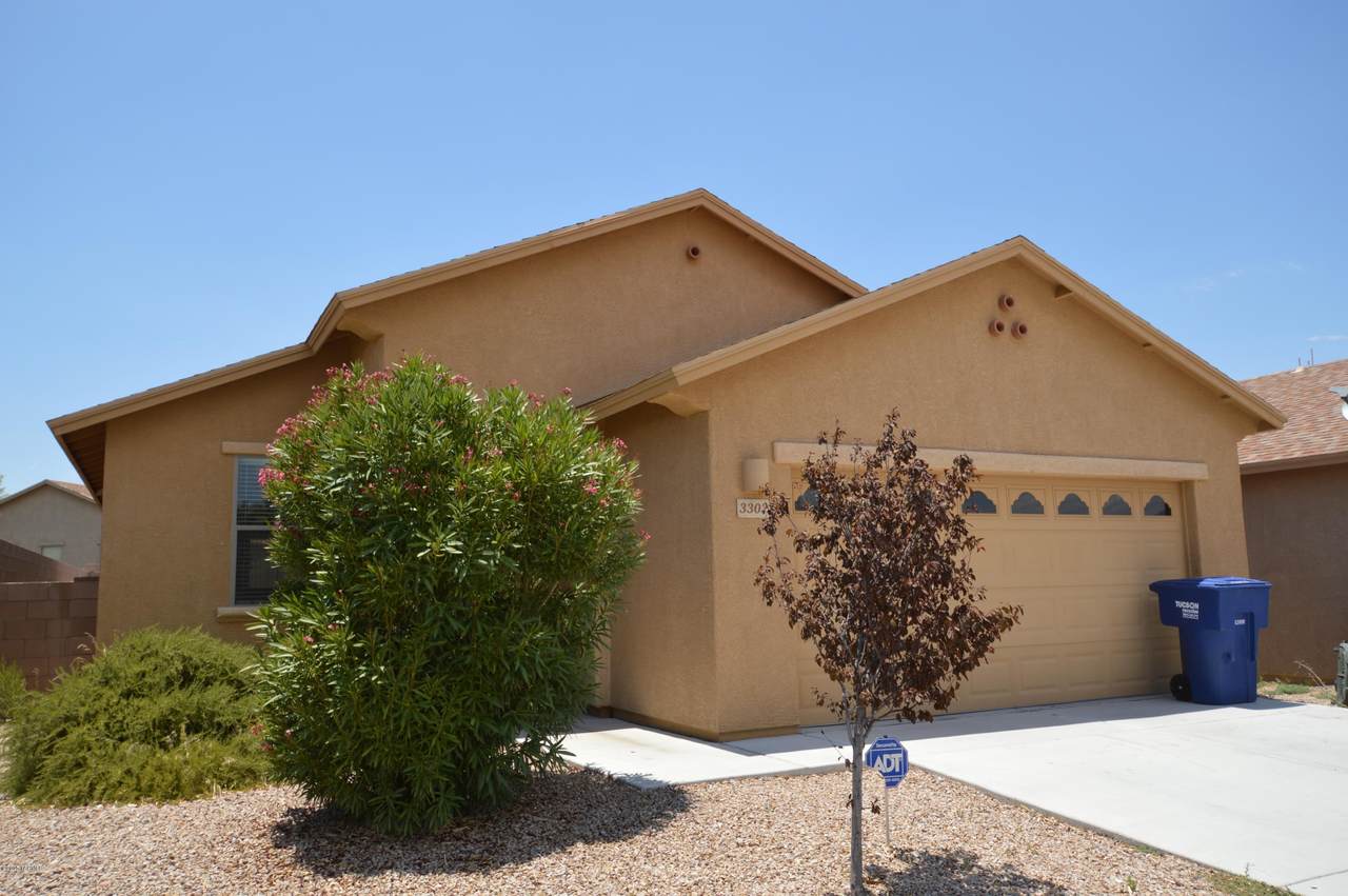 3303 Lakeside Ridge Loop - Photo 1