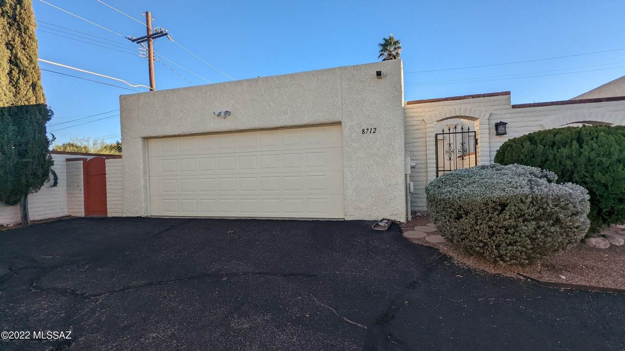 8712 Terrace Place - Photo 1