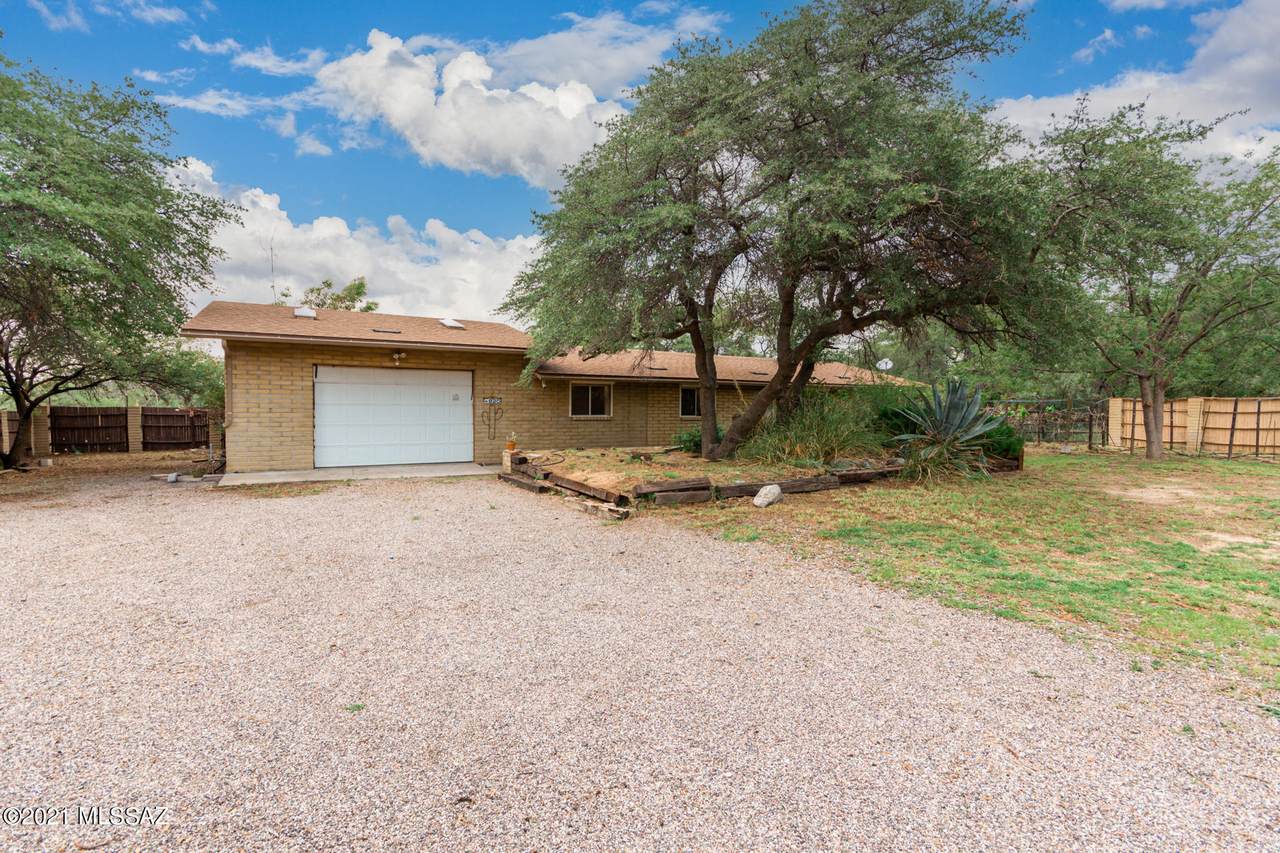 820 Linda Vista Road - Photo 1