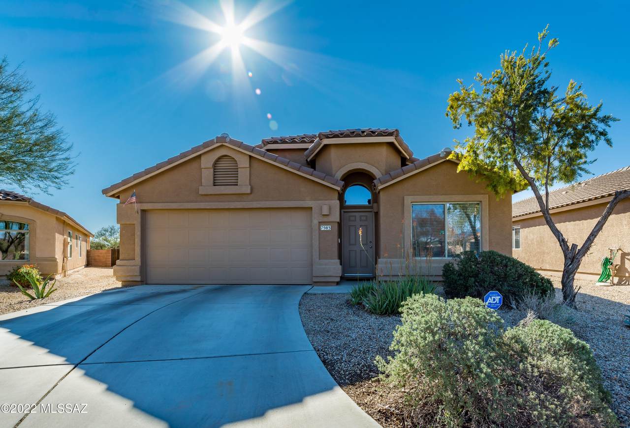 7983 Sunfire Drive - Photo 1