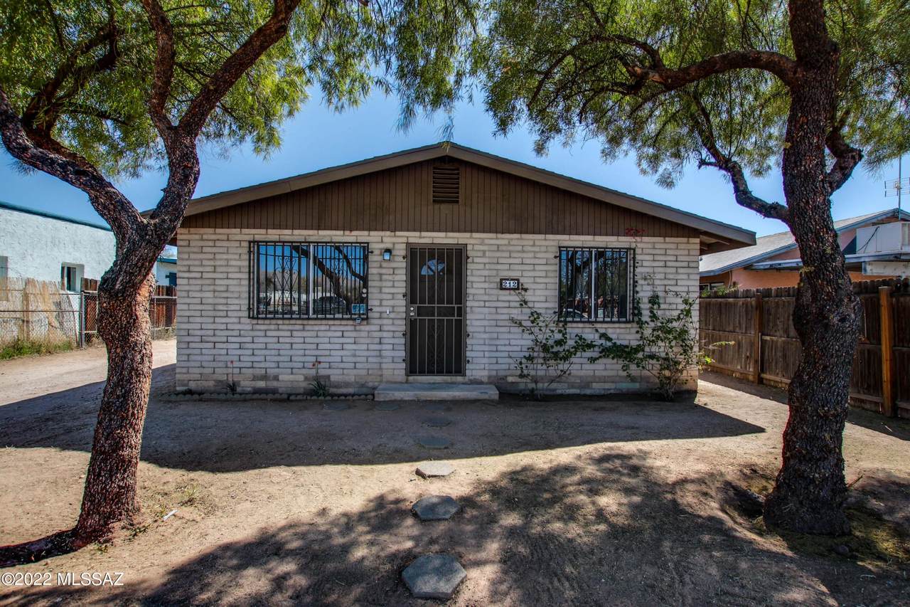 212 Delano Street - Photo 1